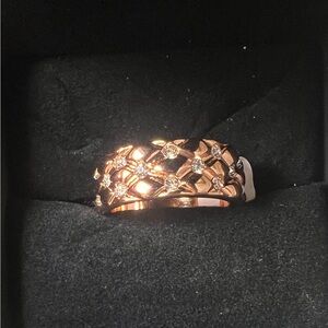 Elegant Gold-Tone Ring